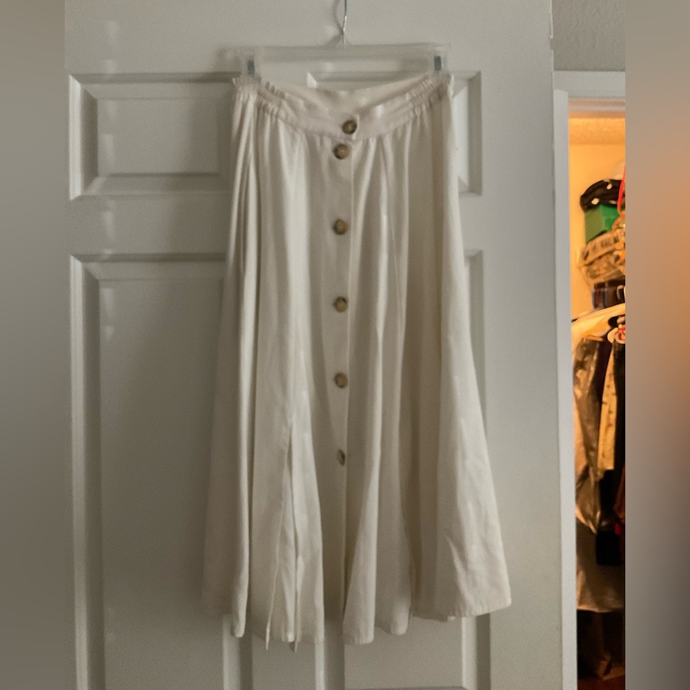 Elegant White Button-Down Skirt